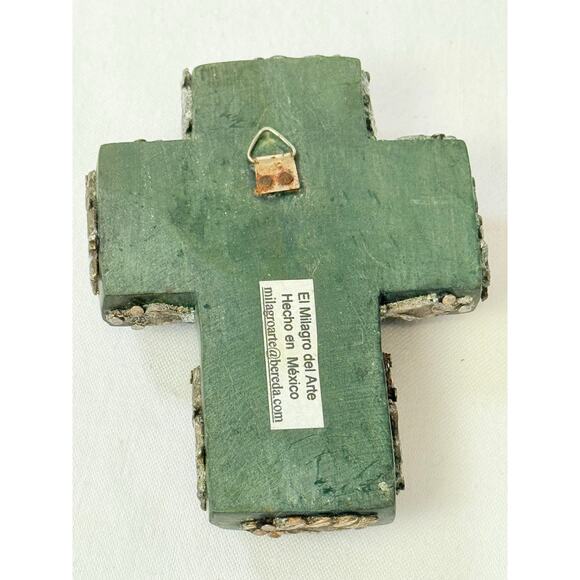 El Miligro Del Arte Small Green Cross With Metal Charms - Picture 7 of 10